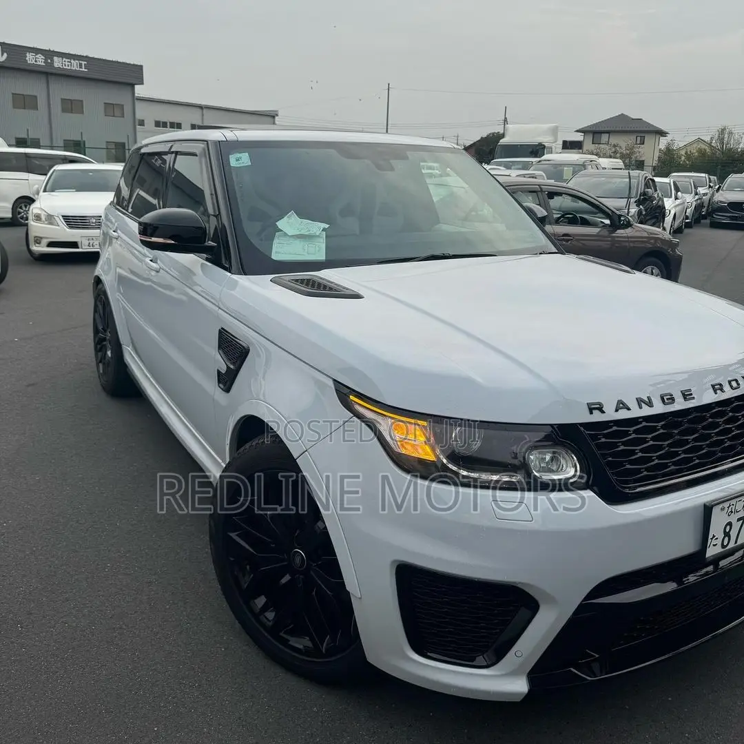Land Rover Range Rover Sport SVR 4x4 (5.0L 8cyl 8A) 2017 White