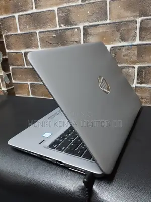 Laptop HP EliteBook 820 G3 8GB Intel Core I5 SSD 256GB