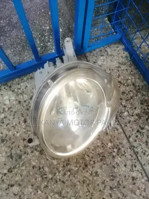 Toyota Sienta 2008 Non Xenon Head Lamp, Clean Ex Japan