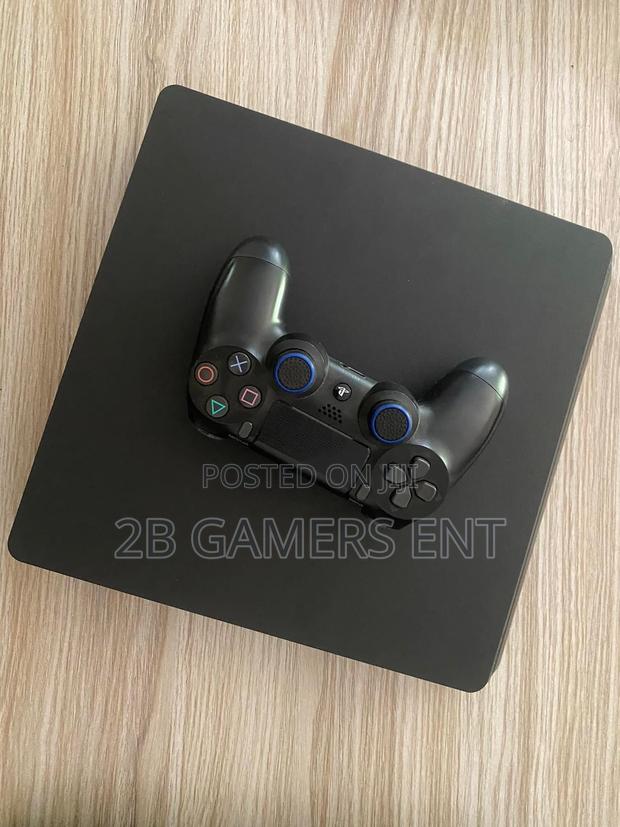 Play Station 4 Slim Seal On - main view