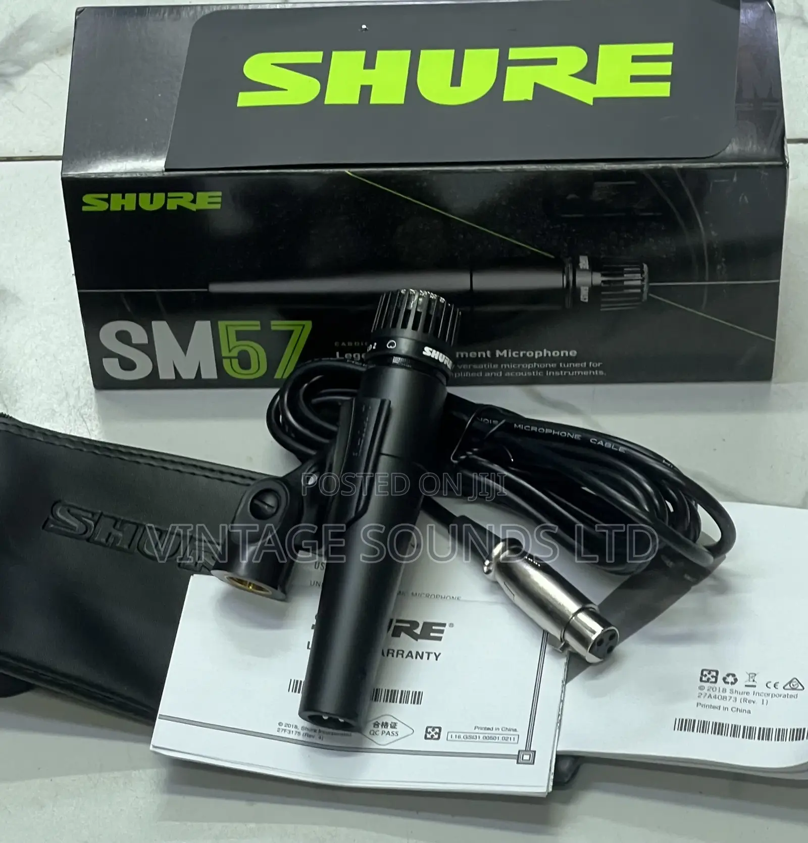SM57 Dynamic Instrument Microphone / Black