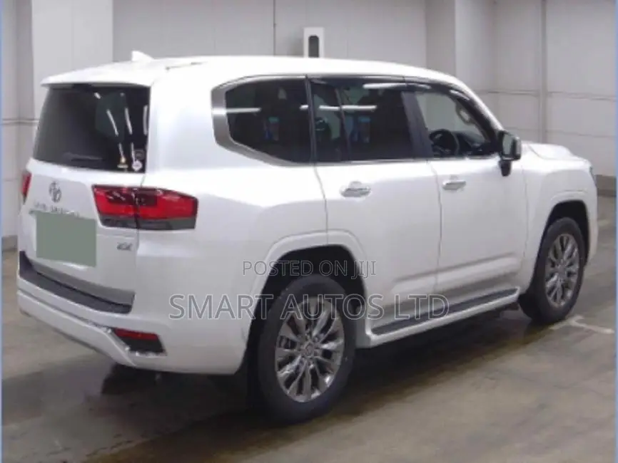 New Toyota Land Cruiser 2023 Pearl