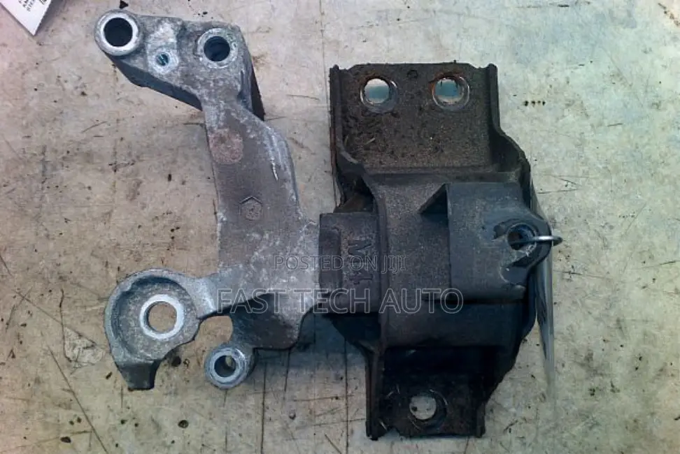 Nissan Xtrail Nt302 4 Wheel Drive Engine Mount
