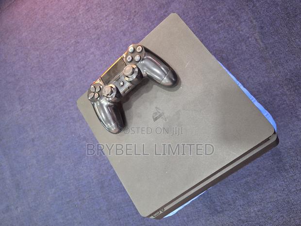 Sony Play Station 4 Slim - thumbnail 3