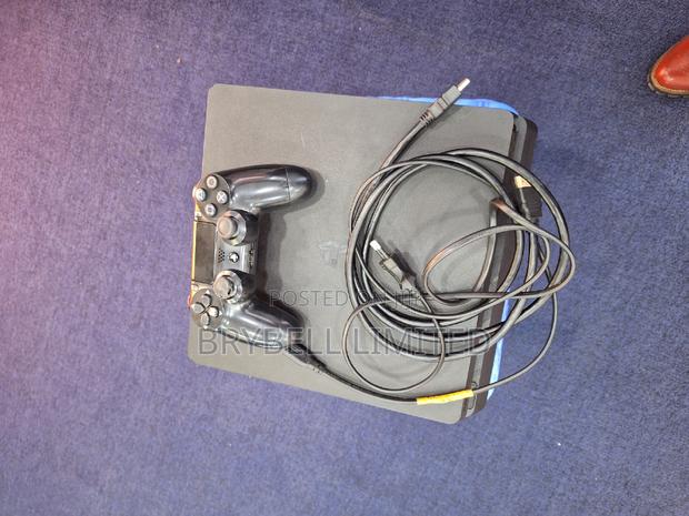 Sony Play Station 4 Slim - thumbnail 4