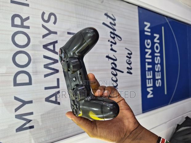 Sony Play Station 4 Slim - thumbnail 5