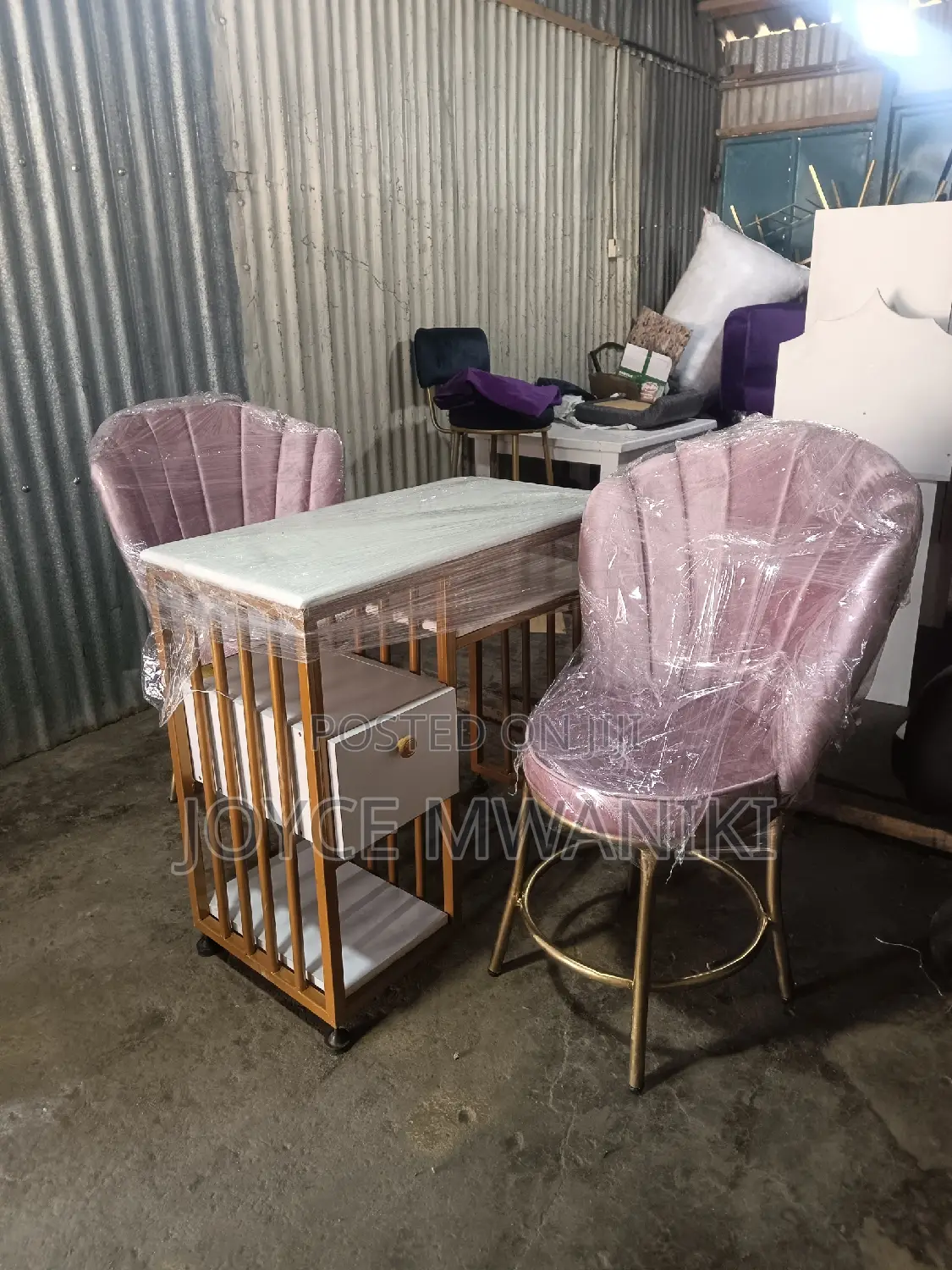 Manicure Marble Table and 2 Flower Seats