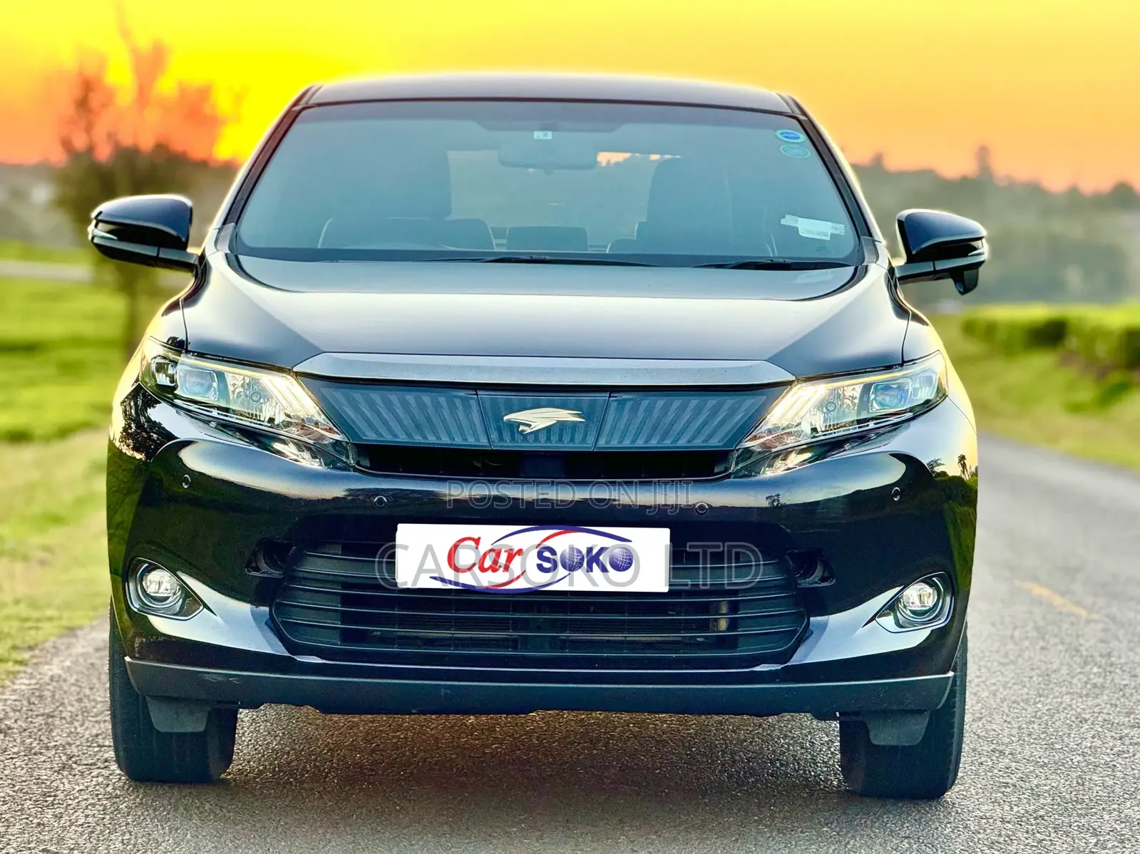 Toyota Harrier 2.0 2017 Black