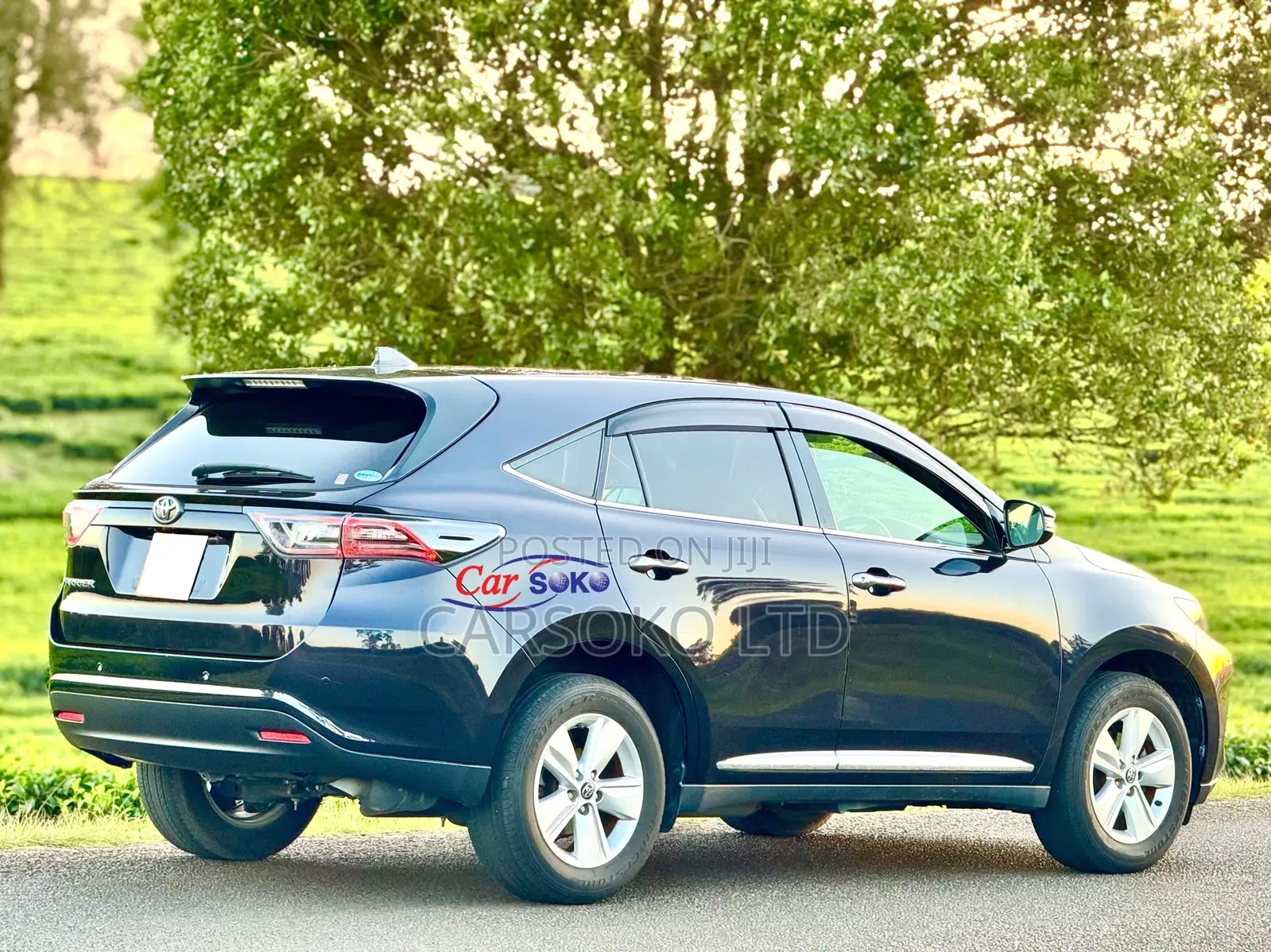 Toyota Harrier 2.0 2017 Black