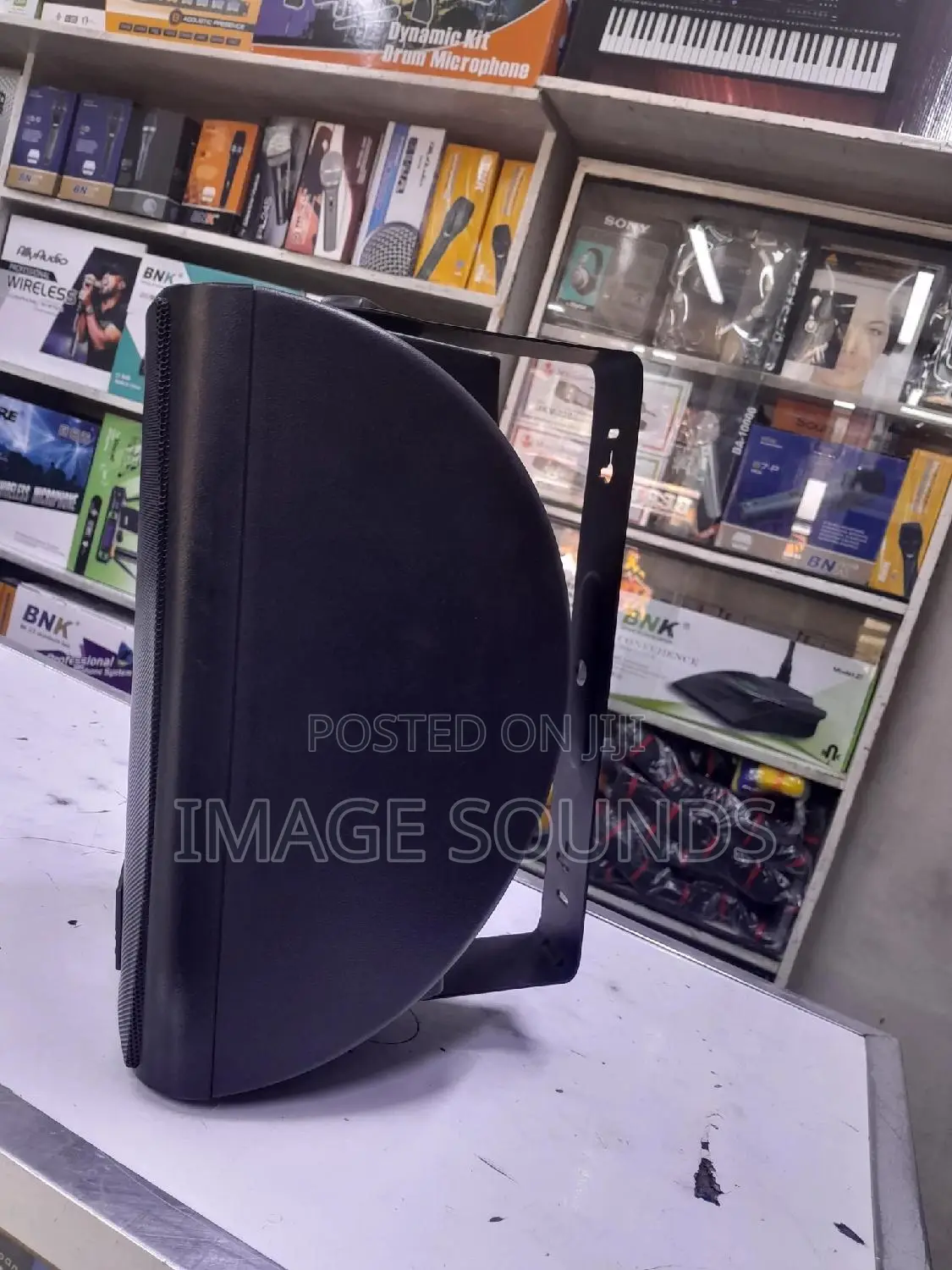 Wall Mounted Speaker 6inch Martin Audio (London)
