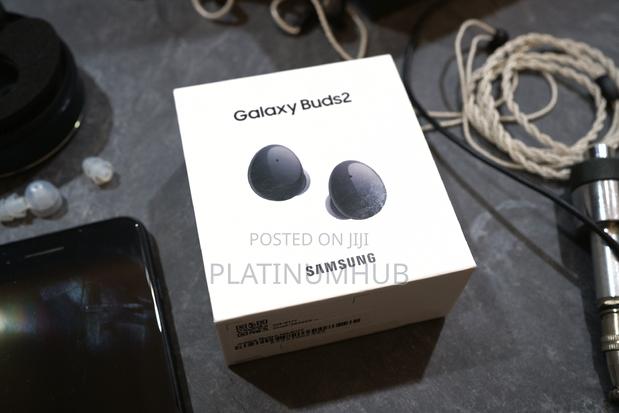 Galaxy Buds2 Samsung F5 - main view