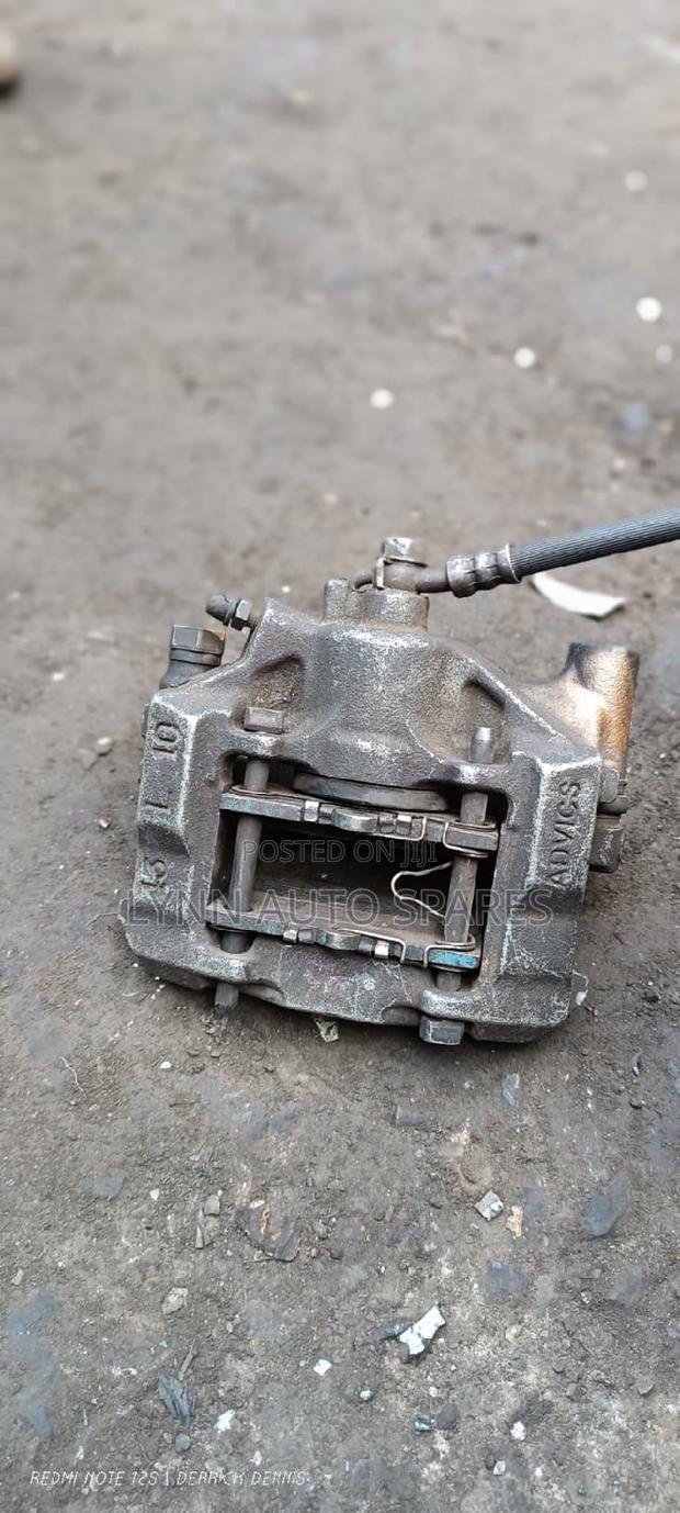 Toyota Harrier Rear Caliper - thumbnail 3