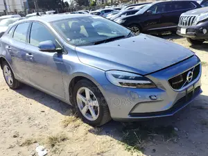 Volvo V40 2016 Silver