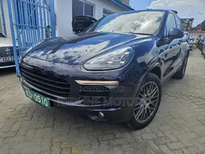 Porsche Cayenne Platinum Edition AWD 2017 Black