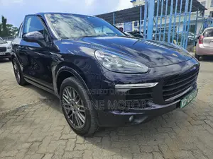 Porsche Cayenne Platinum Edition AWD 2017 Black