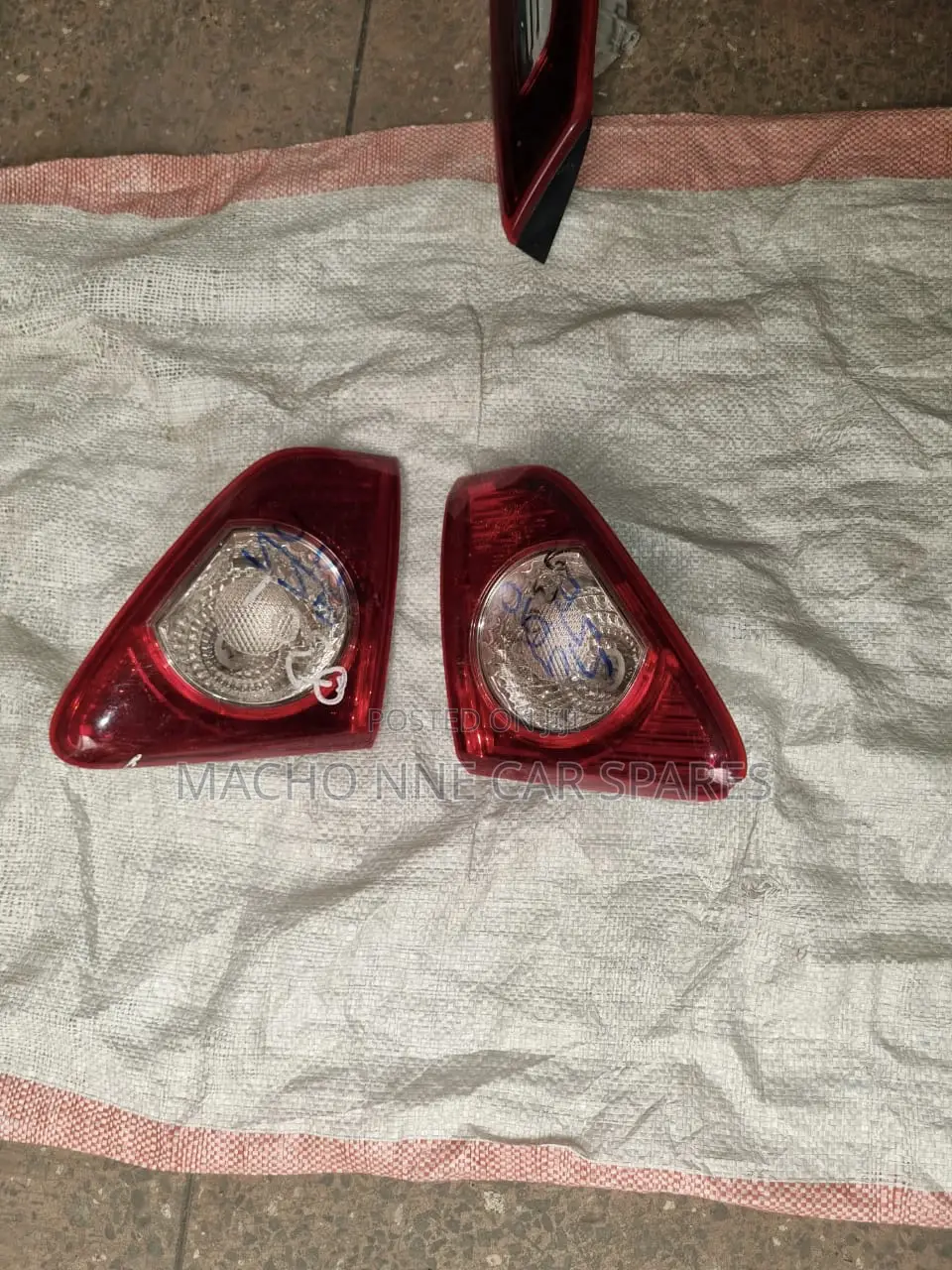 Toyota Corolla 2009 Bootlight