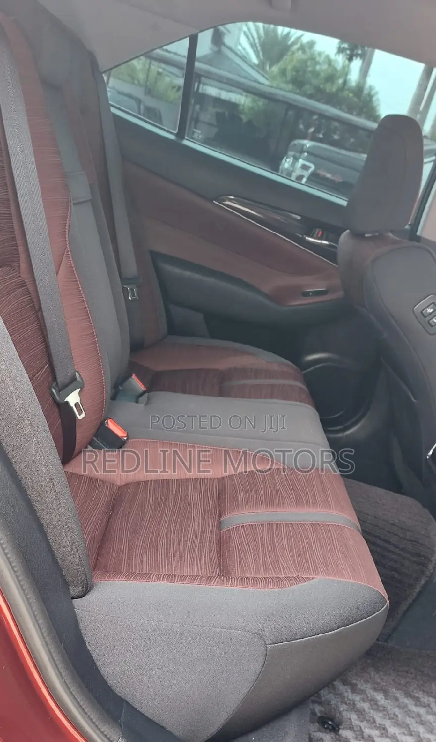 Toyota Crown 2017 Red