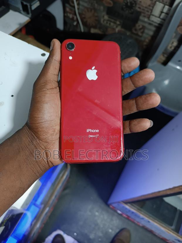 Apple iPhone XR 128 GB Red - thumbnail 4