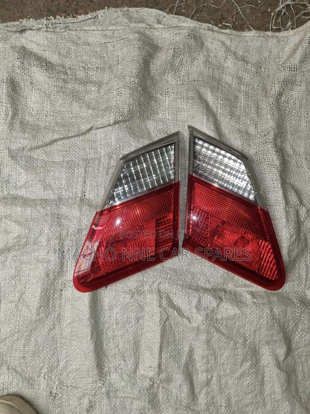 Toyota Premio 260 Bootlights - thumbnail 2