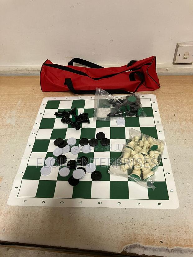 Chess Pu Set- Roll Up Board With Bag