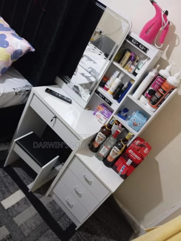Dressing Table Dressing Table Dressing Table Dressing Table - main view