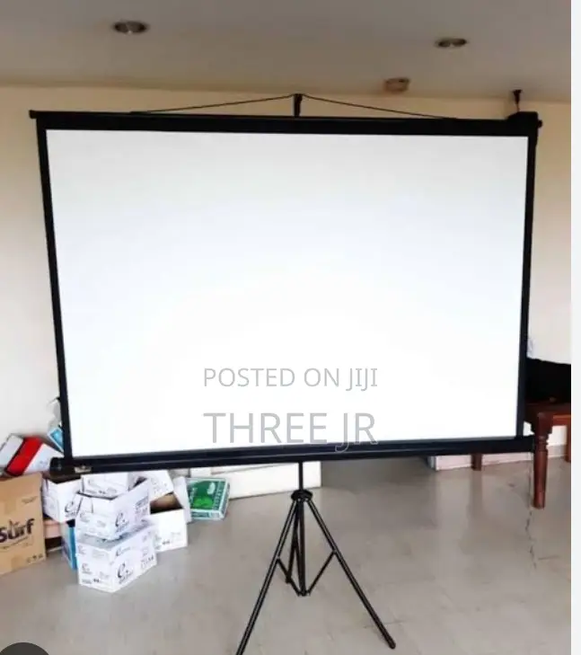 Nice Tripod Projection Screens Available for Sale Ts