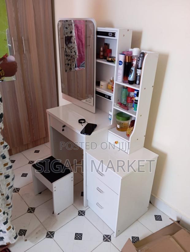 Dressing Table Dressing Table Dressing Table Dressing Table - main view