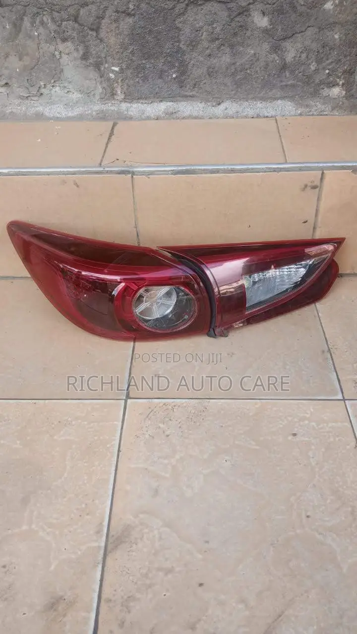 Taillamp Mazda Axela 2014