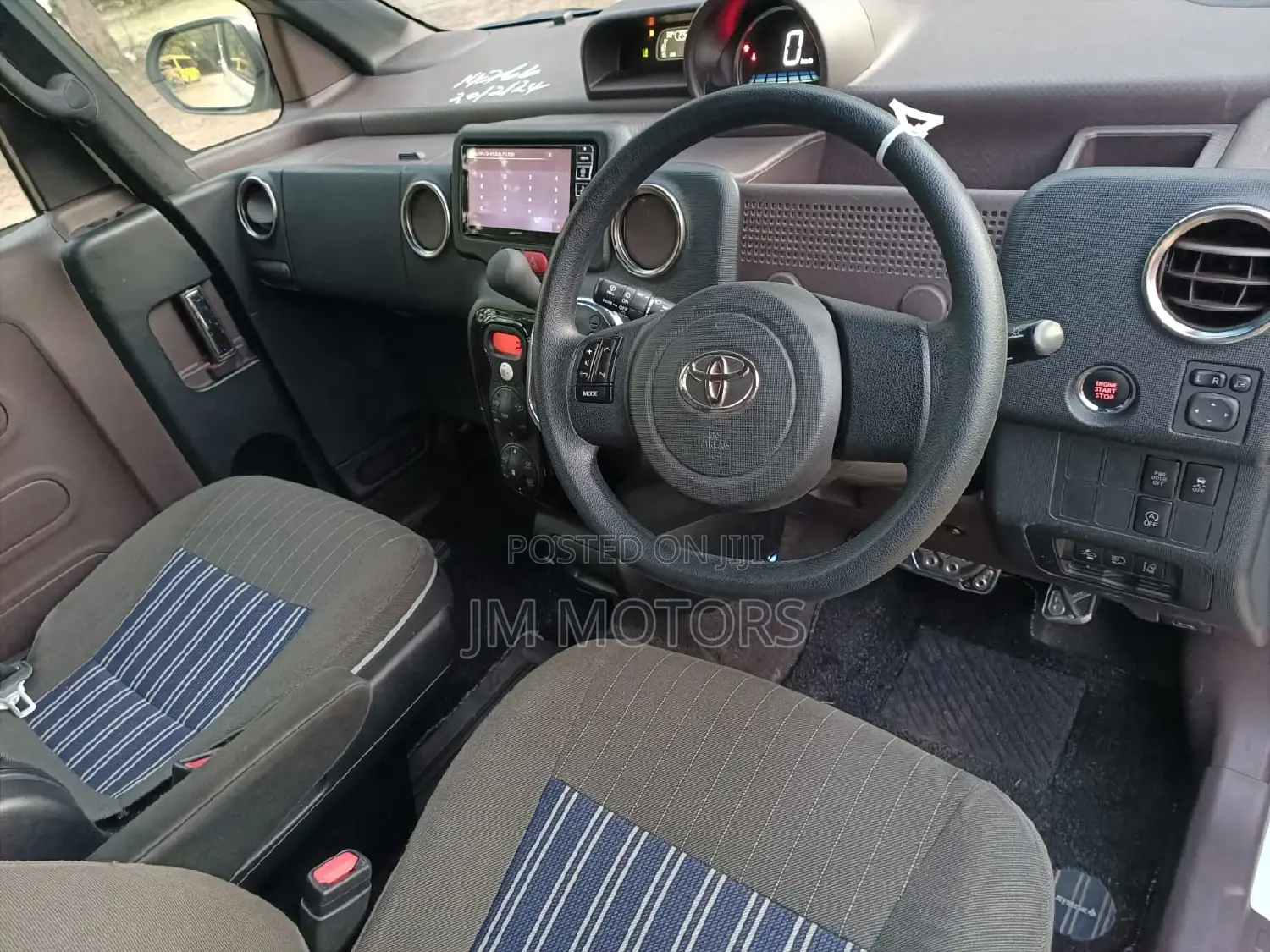 Toyota Spade 2017 White