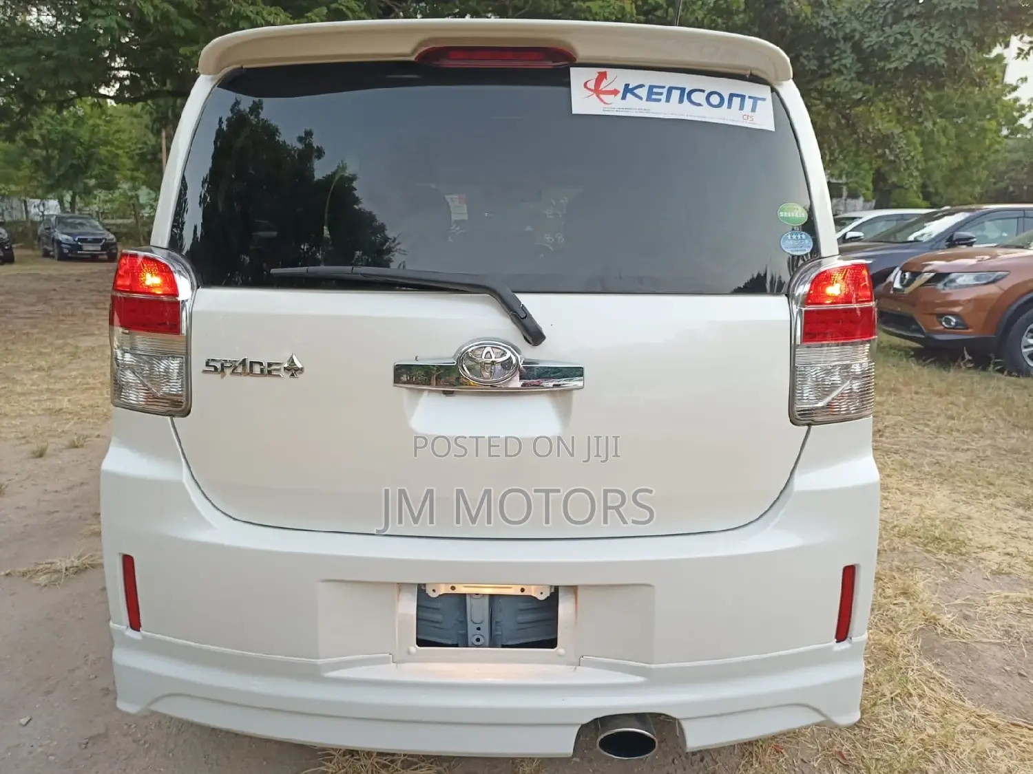 Toyota Spade 2017 White