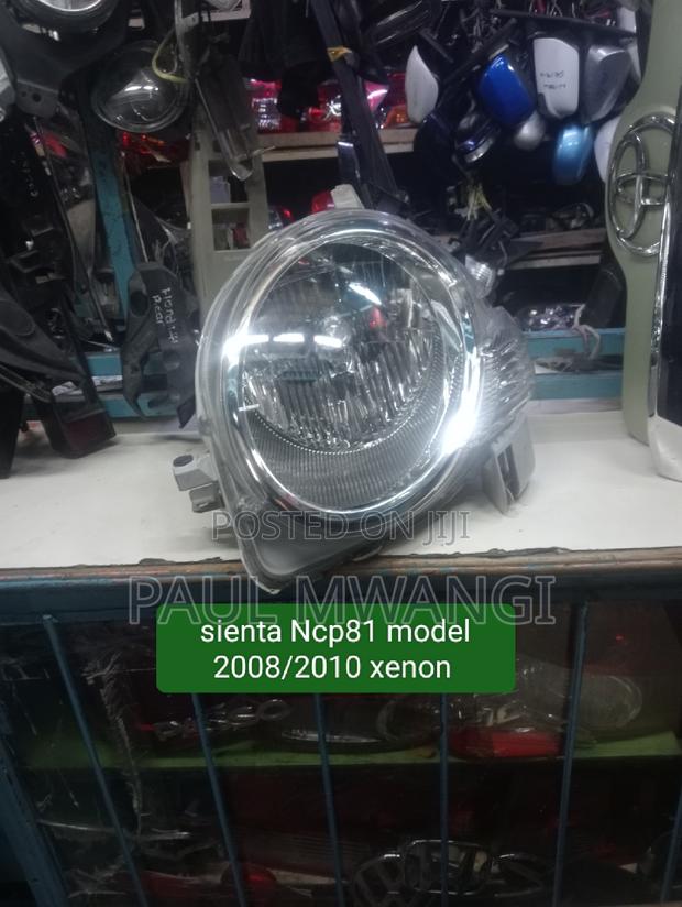Head Light Sienta Ncp81 Model 2008/2010 Xenon