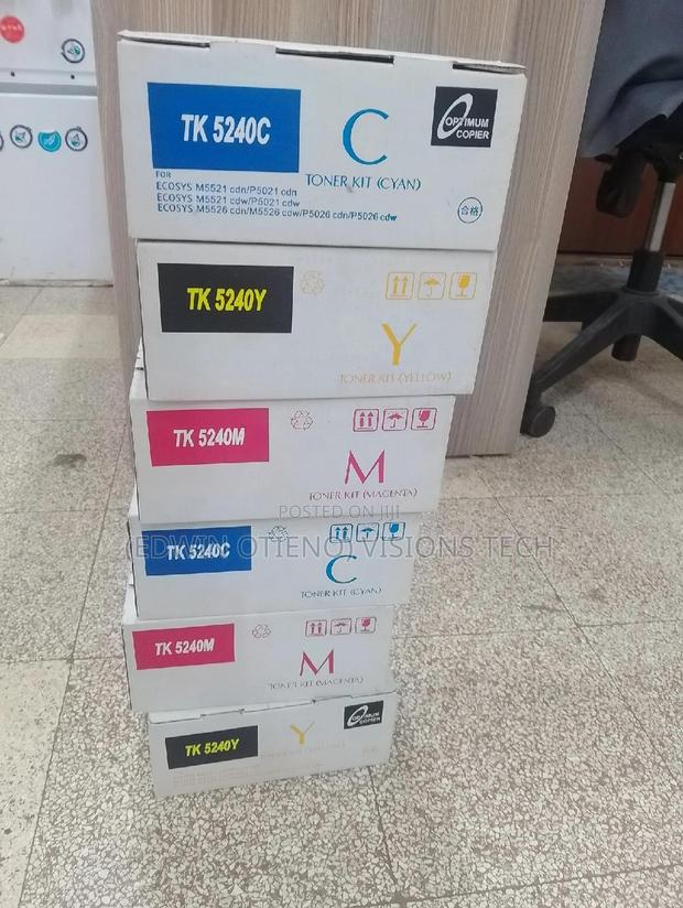 Tk5240 Color Toner - main view