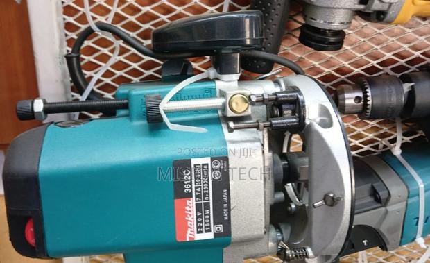 Electric Comecial Makita Wood Router - main view
