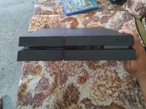 Play Station 4, Standard, GTA v Used
