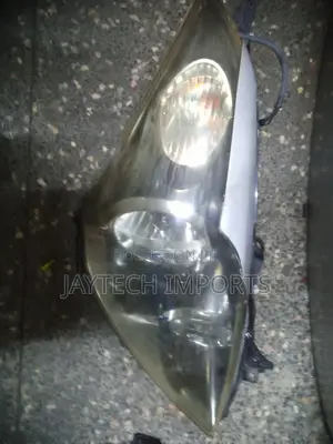 Wish 2002 Headlight Non Xenon