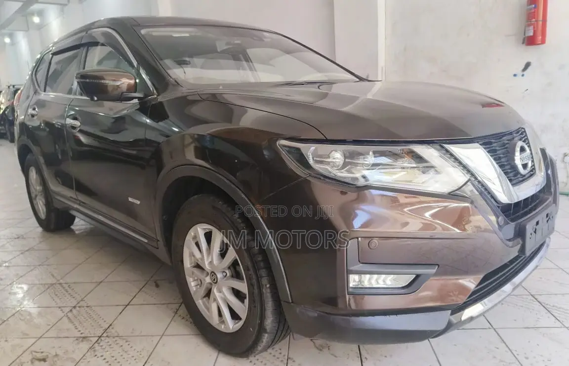 Nissan X-Trail 2017 Brown