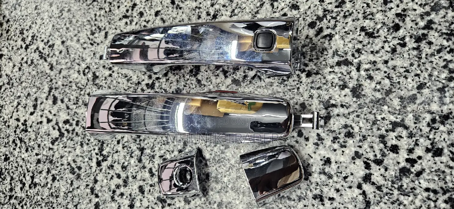 Chrome Outer Handles for Landcruiser V8