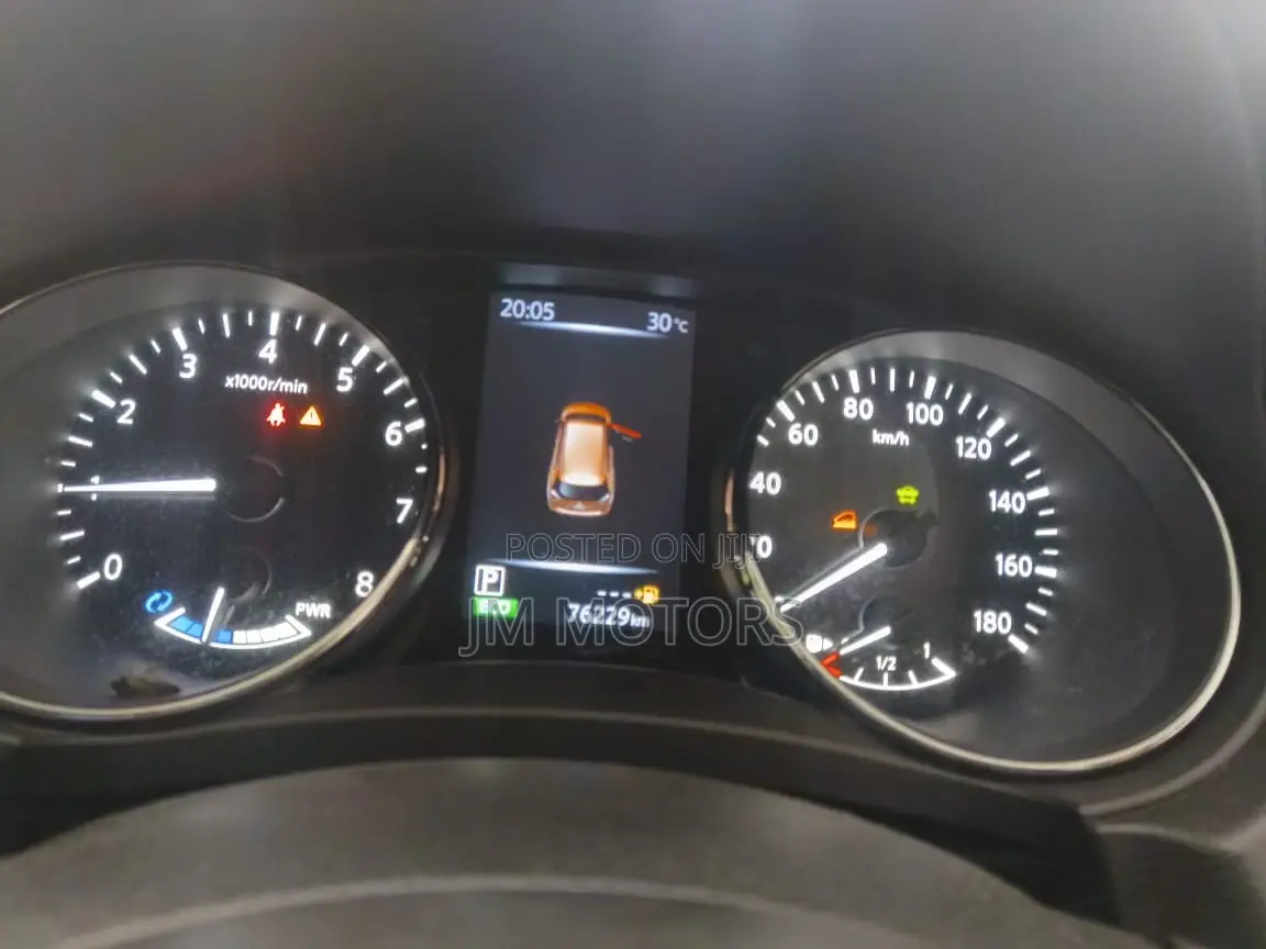 Nissan X-Trail 2017 Brown