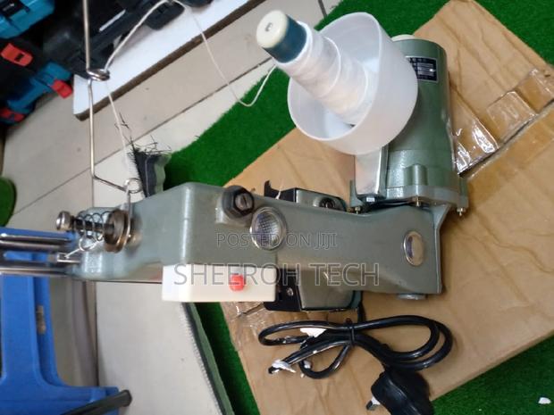 Sewing Machine Portable - main view