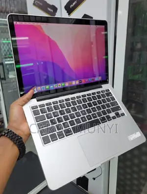 Laptop Apple MacBook Pro 2015 8GB Intel Core I5 SSD 256GB