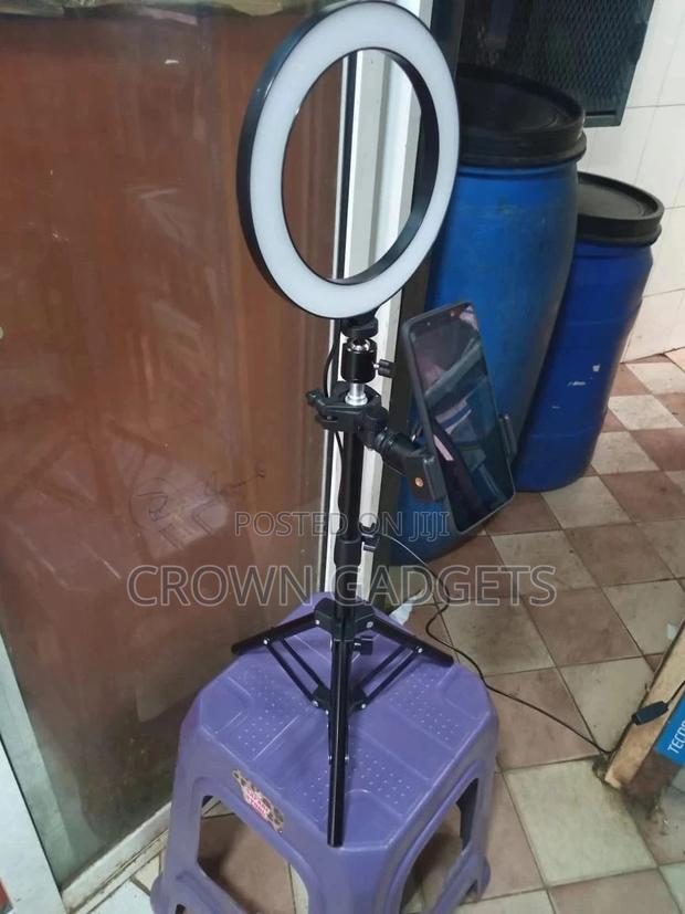 Tripod Stand and Ring Light - thumbnail 2
