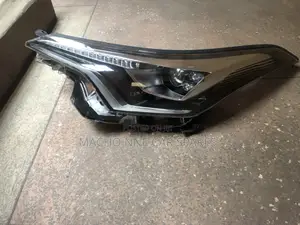 Toyota C-Hr 2018 Headlight