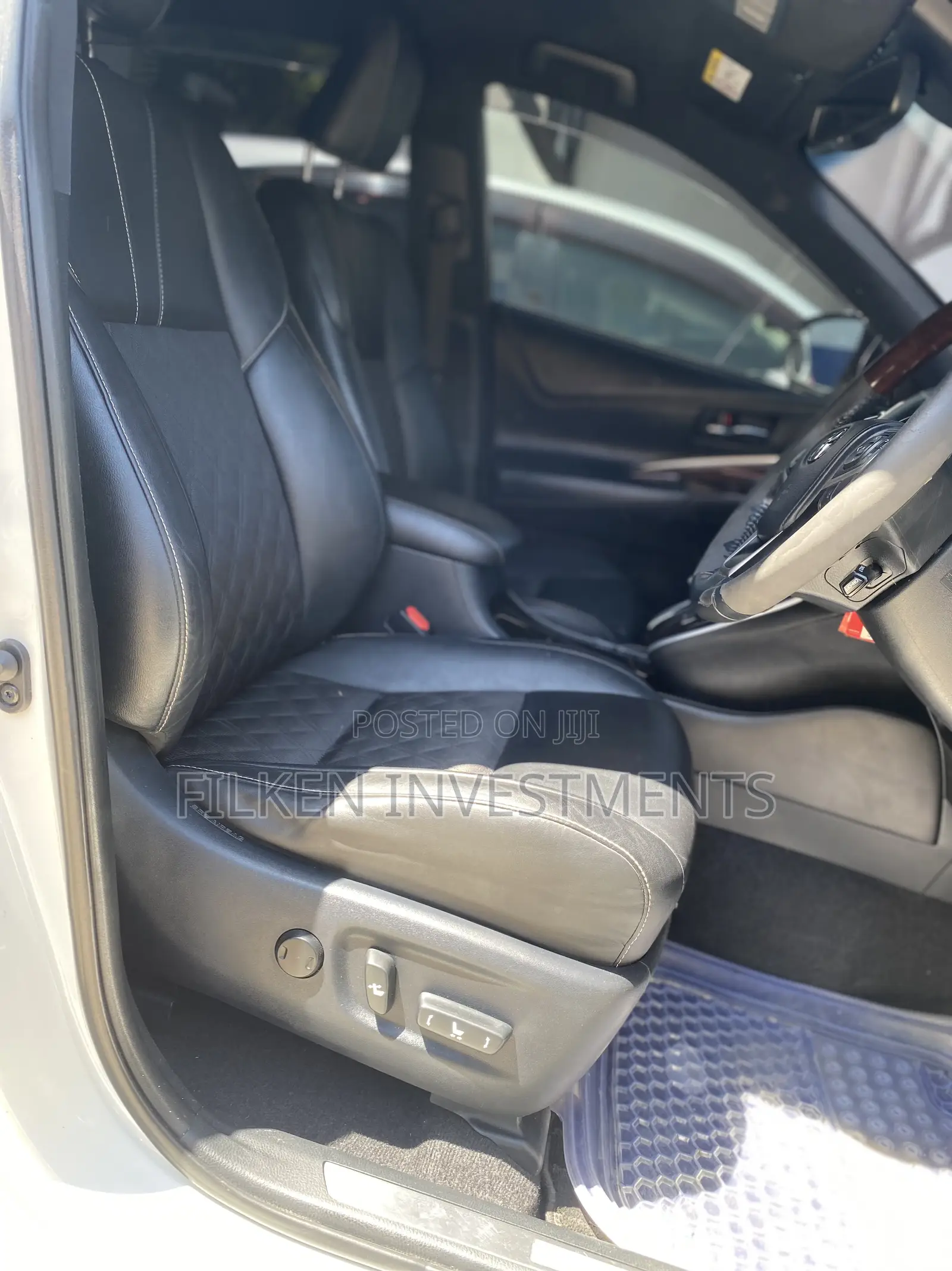 Toyota Harrier 2.0 2015 White