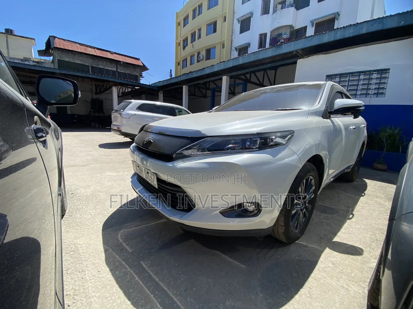Toyota Harrier 2.0 2015 White