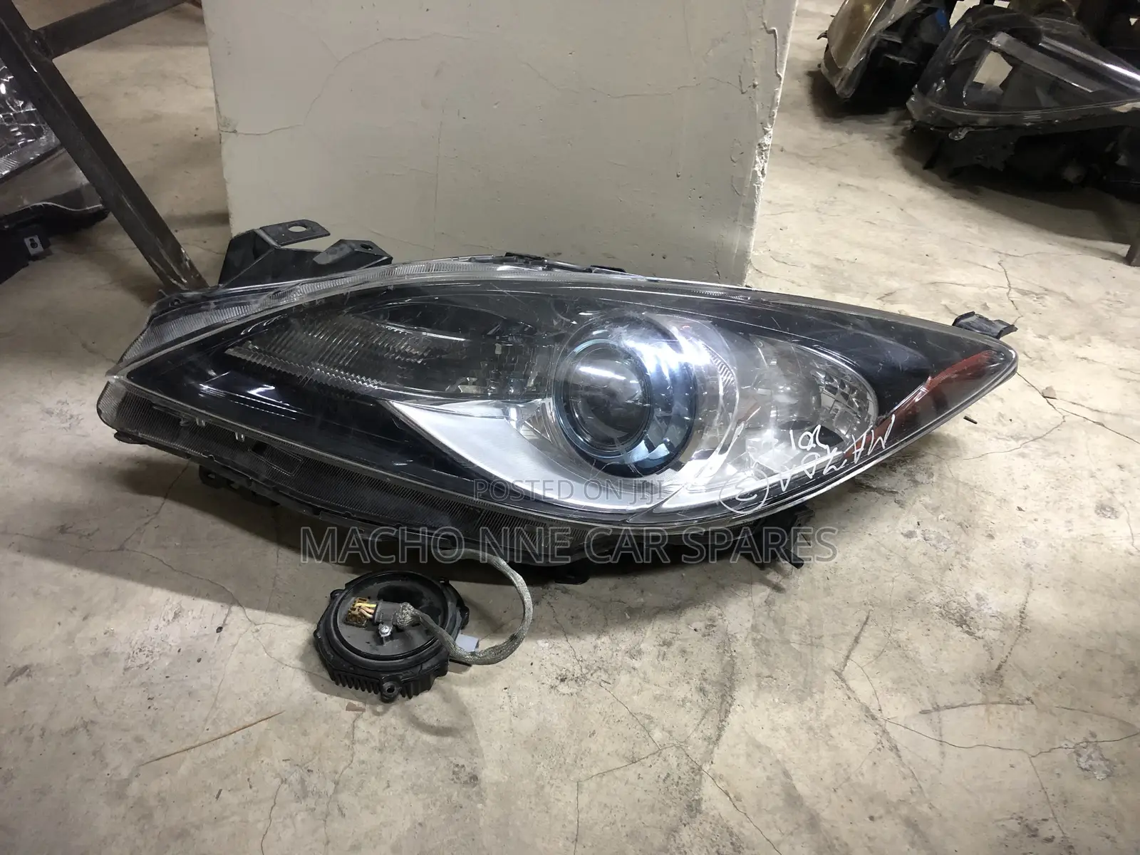 Mazda Axela 2010 Xenon Headlight