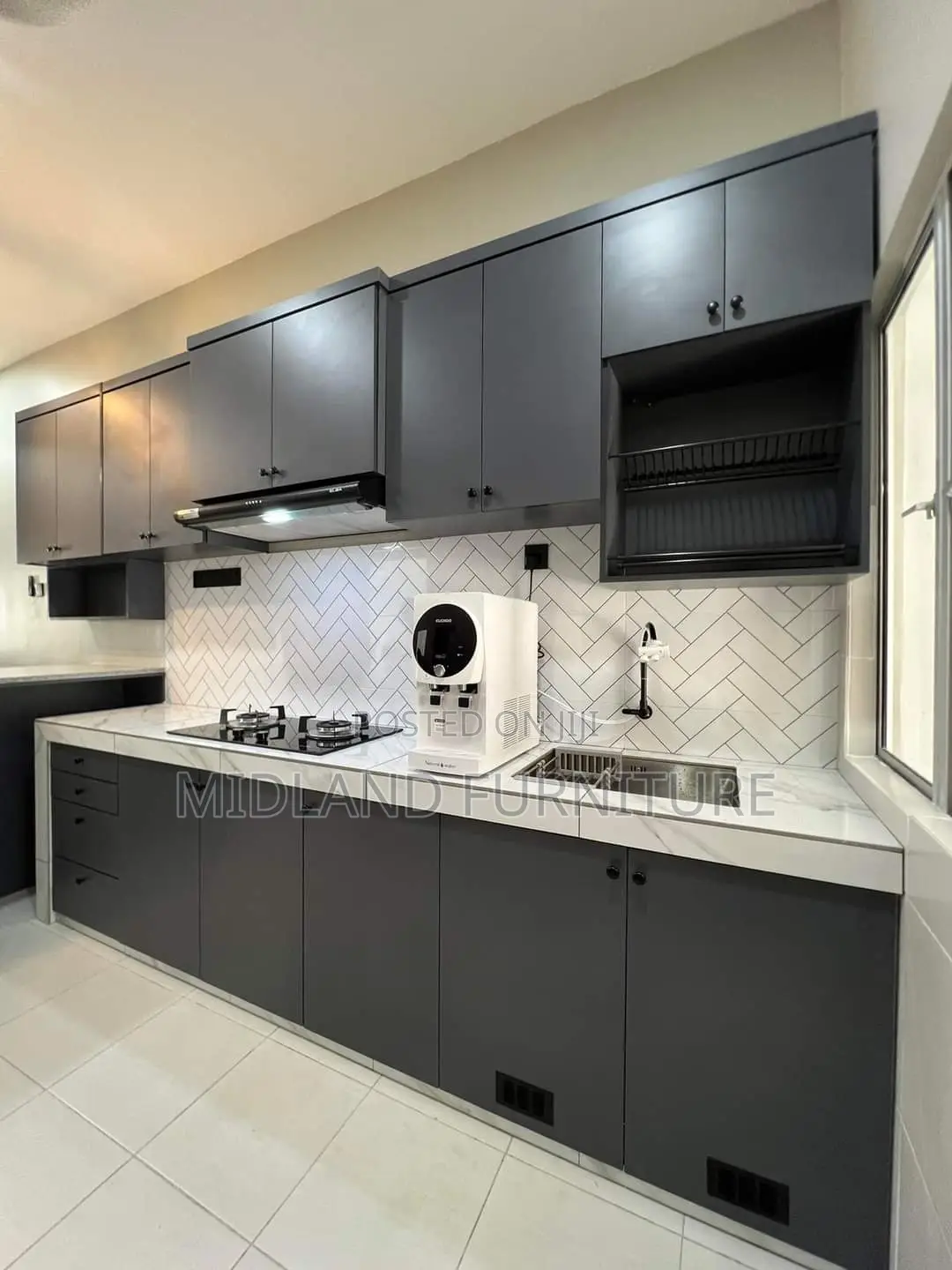 Modern Kitchen Cabinet / Kitchen Cupboard Fitter