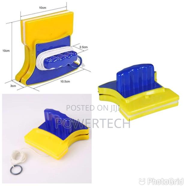 *Double Faced Magnetic Window Cleaner. - main view