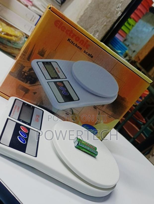 *Electronic Kitchen Weighing Scale . - main view