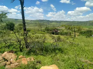 4 Acres in Kiserian Kona Baridi. Has a Nice View of Magadi