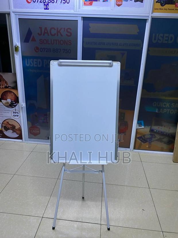 Whiteboard Whiteboard on Stand Flip Chart Flip Chart - main view